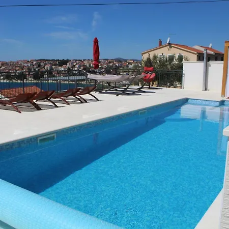 Apartamento Heated Swimming Pool, Stunning Sea View Terrace A7, Trogir