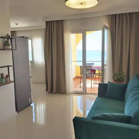 Apartamento Heated Swimming Pool, Stunning Sea View Terrace A7,