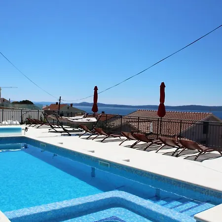 Apartamento Heated Swimming Pool, Stunning Sea View Terrace A7, Trogir