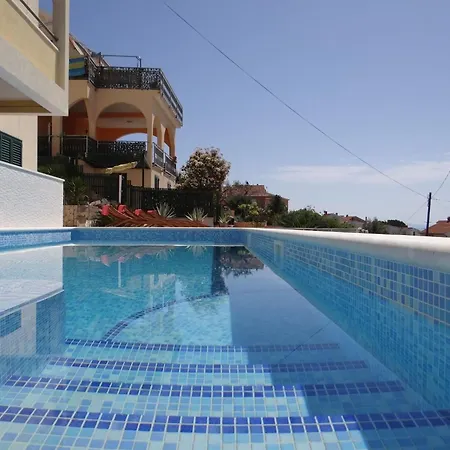 Heated Swimming Pool, Stunning Sea View Terrace A7, Apartamento